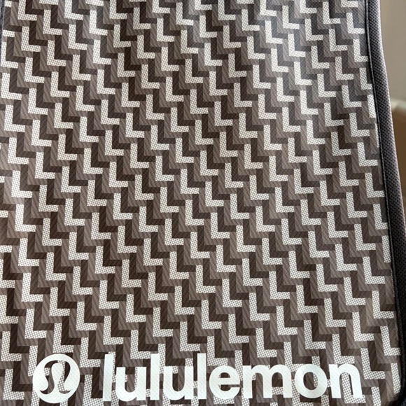 Lululemon shopping tote bag Holiday Design small brown - Picture 4 of 5